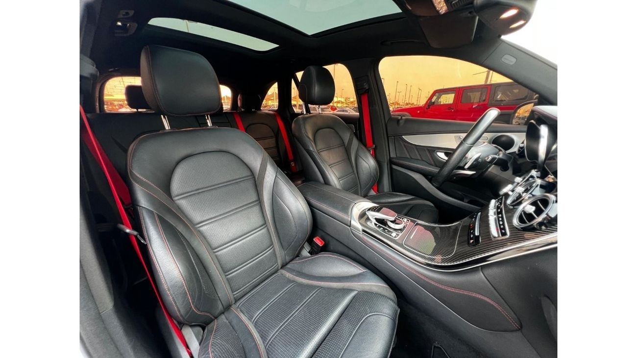 Mercedes-Benz GLC 43 MERCEDES GLC-43 GCC 2017 ORGINAL PAINT // ACCIDENT FREE // PERFECT CONDITION