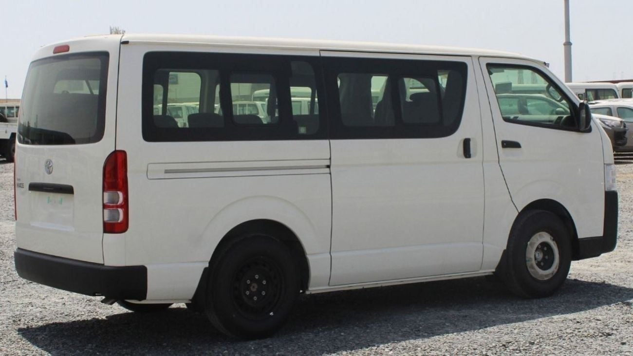 Toyota Hiace GL TOYOTA HIACE 2.5L BUS 15-SEATS A/C