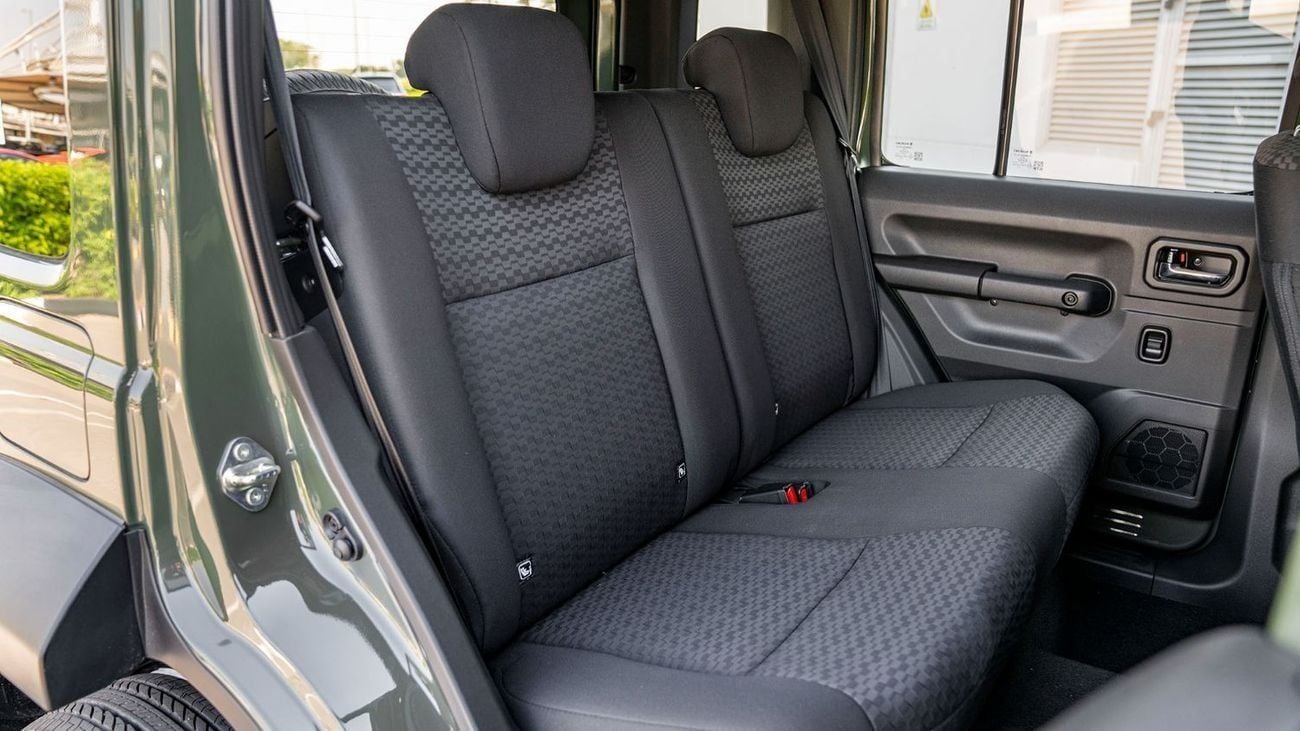 Suzuki Jimny GLX     MT 1.5