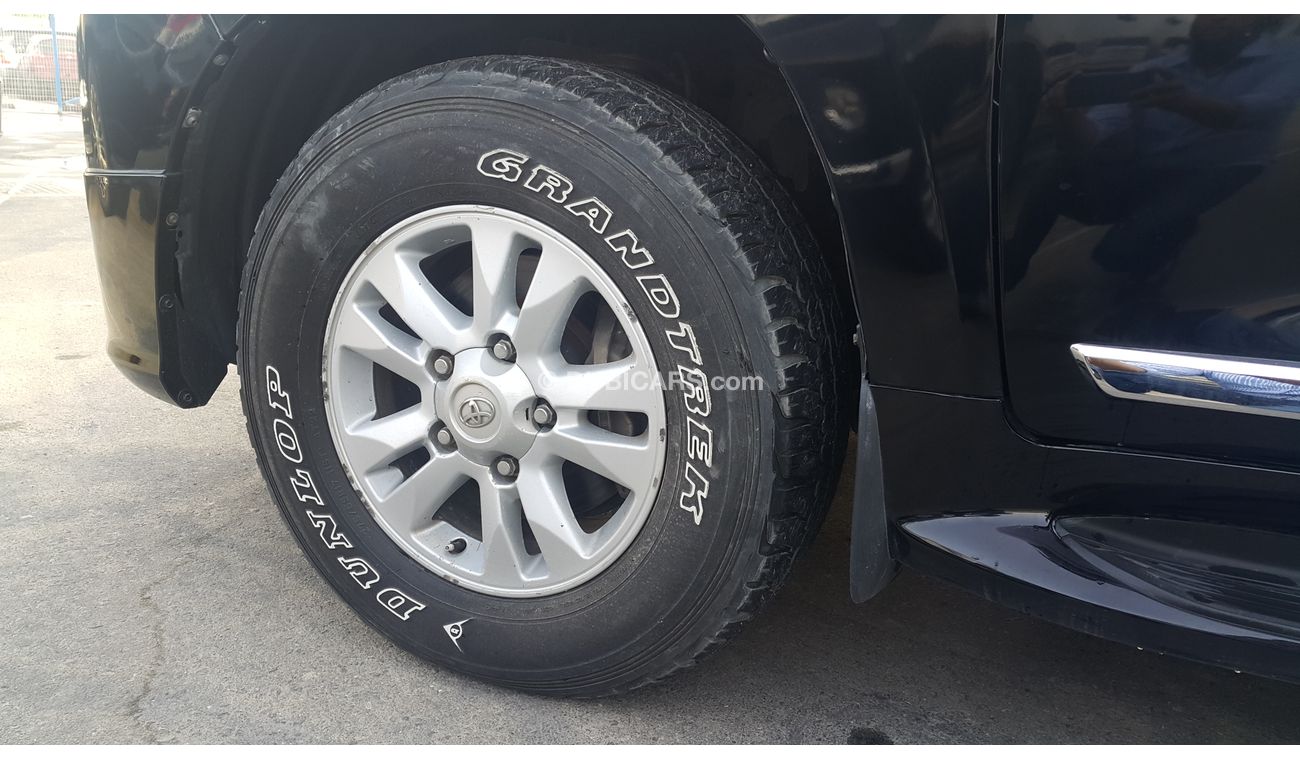 تويوتا لاند كروزر FULL OPTION V8 BLACK COLOR 2020 SHAPE