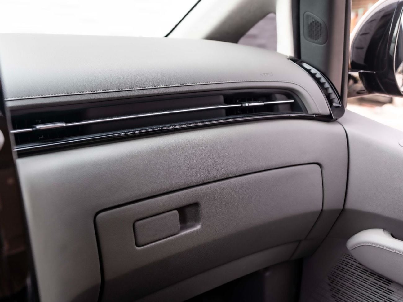 هيونداي ستاريا 3.5L Luxury (7 Seater)