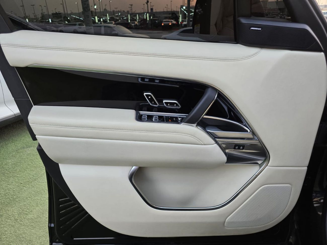 Land Rover Range Rover SE P530 4.4L LAND ROVER RANGE ROVER SE P530 2023 8 CYLINDER ENGINE 4.4L AMERICAN clean title without