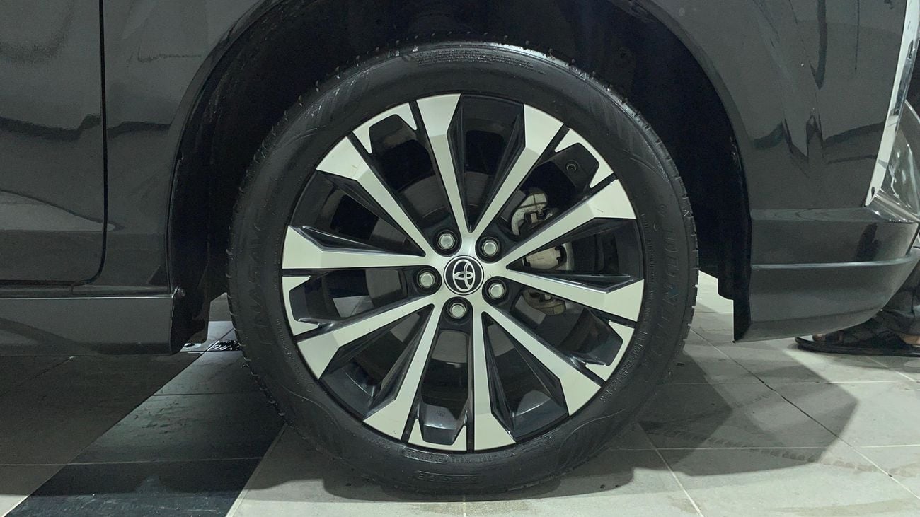 تويوتا فيلوز 2023 GX | AED 842/Month | 0 DP | 30 Day Return | Warranty | Service History