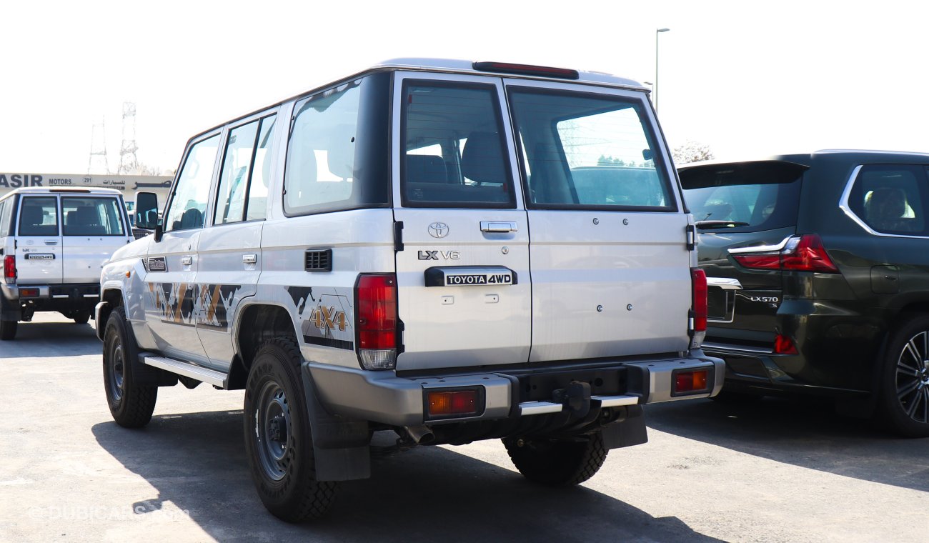 Toyota Land Cruiser Hard Top 4.0L V6 Petrol