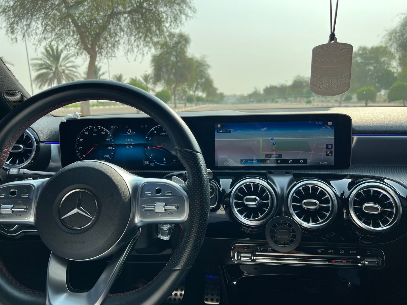 Mercedes-Benz A 200 Premium + 2.0L