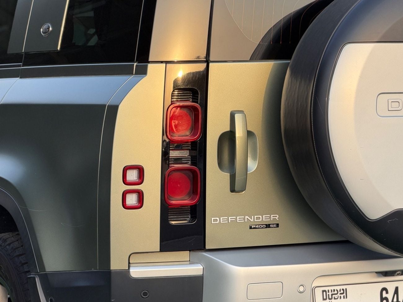 لاند روفر ديفندر P400