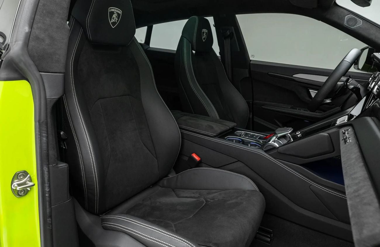 Lamborghini Urus 4.0L V8 Twin-Turbocharged Engine