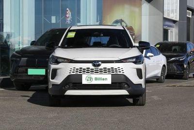 تويوتا كورولا كروس GLI Toyota Corolla Cross 2026 Elite white-black
