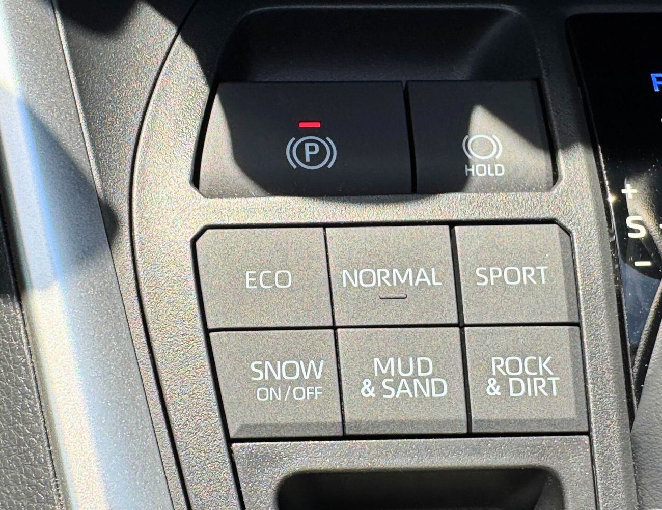 تويوتا راف ٤ EURO 6 / Full Option / 2.5L With Sunroof / 4WD CODE # RAVPH