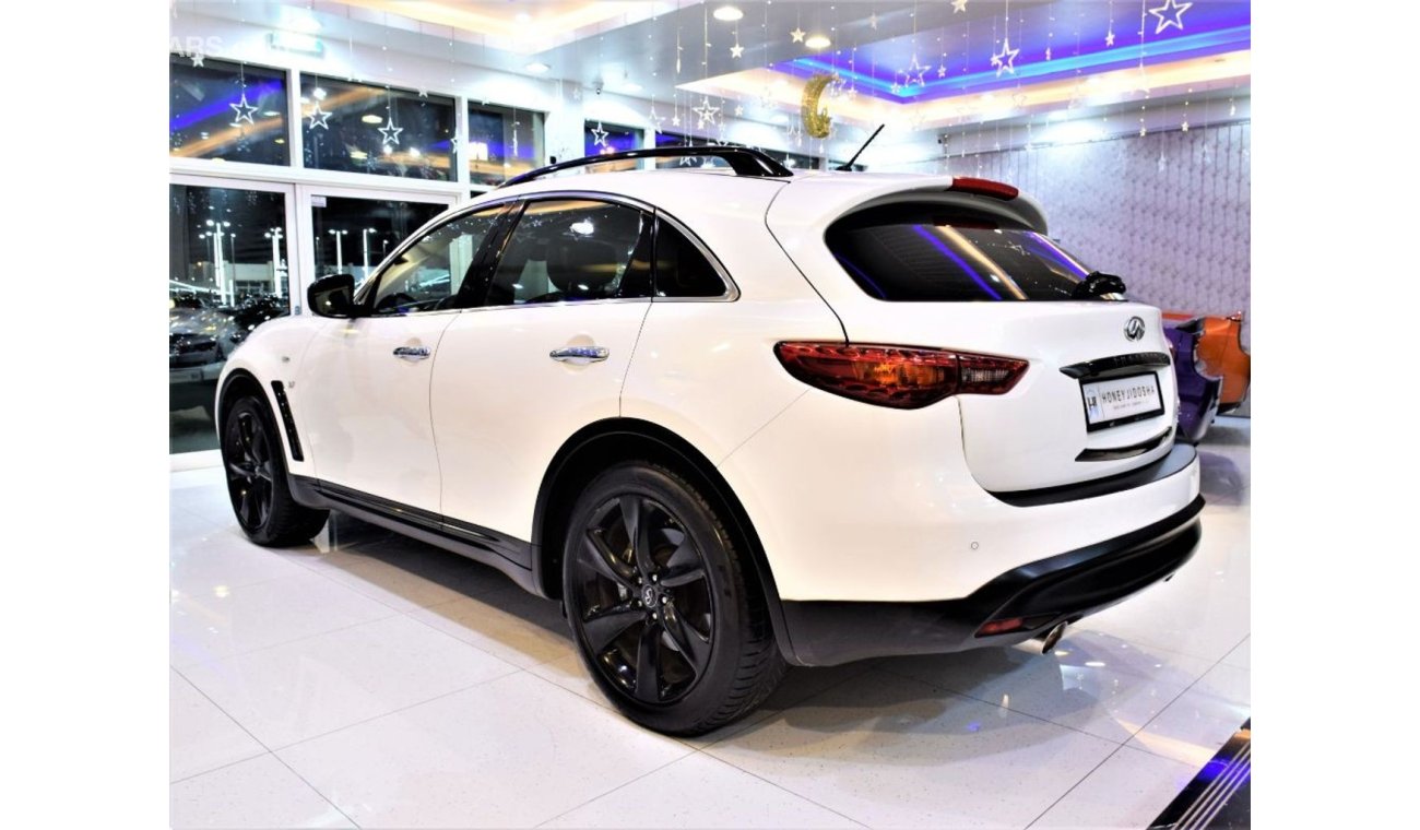 Infiniti QX70 ONLY 59000KM! ORIGINAL PAINT! ( صبغ وكاله ) FULL SERVICE HISTORY Infiniti QX70S 2015 Model!! in Whit