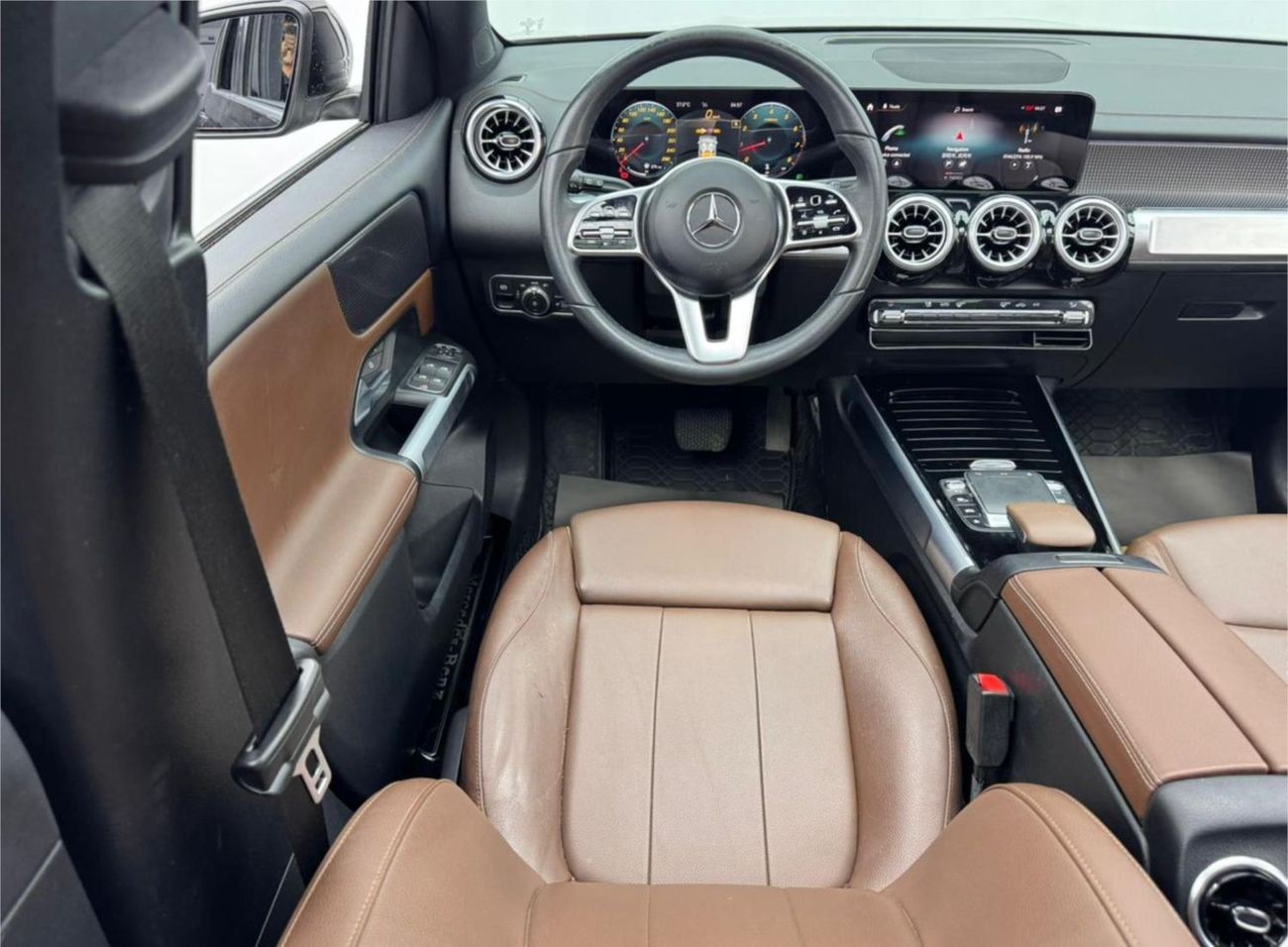Mercedes Benz GLB220