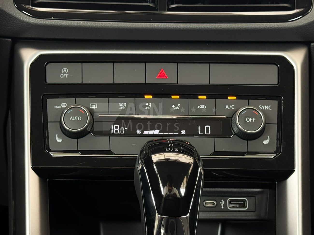 Volkswagen T Cross Deluxe Edition 1.5L 2024 (Export Price)