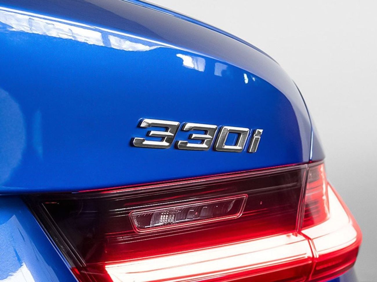 BMW 330i M Sport 2.0L (258 HP) M Sport 2.0L (255 HP)