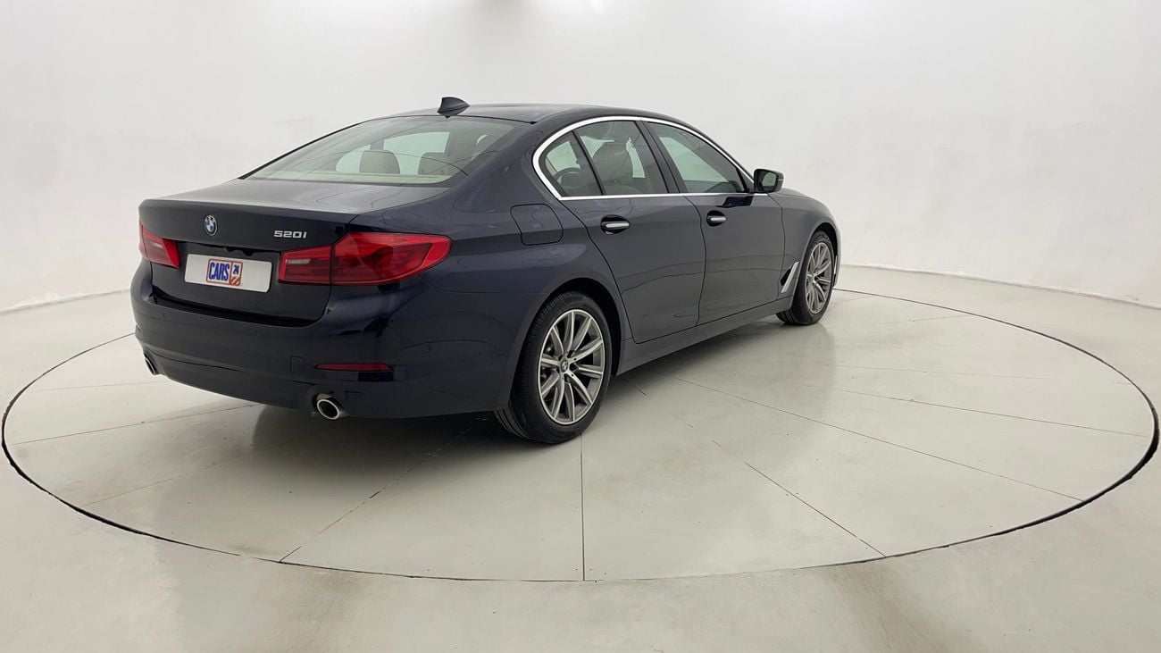 BMW 520i EXCLUSIVE 2 | Zero Down Payment | Home Test Drive