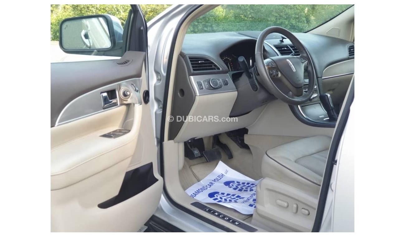 Lincoln MKX Luxury LINCOLN MKX 2014 GCC PERFECT CONDITION - FULL SERVICE HISTORY AVAILABLE - LOW MILEAGE