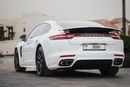 Porsche Panamera Turbo 4.0L AWD