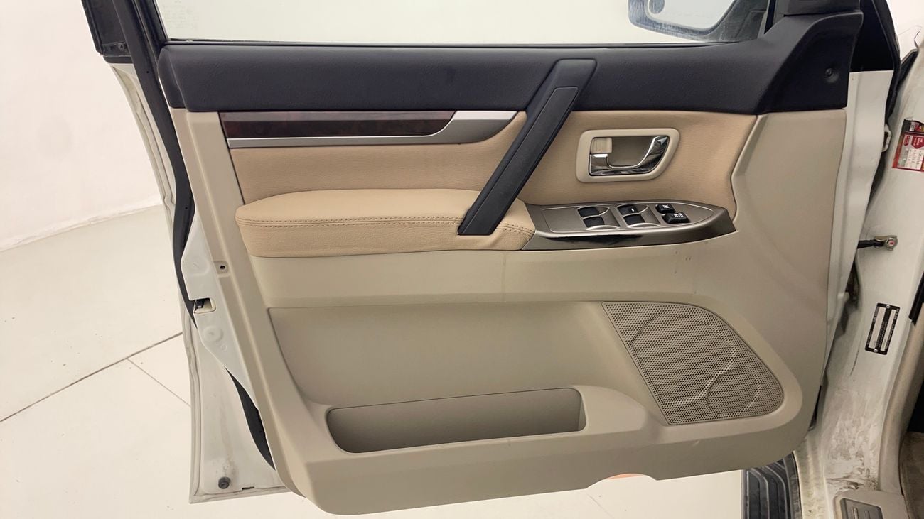 Mitsubishi Pajero GLS MIDLINE 3 | Zero Down Payment | Home Test Drive