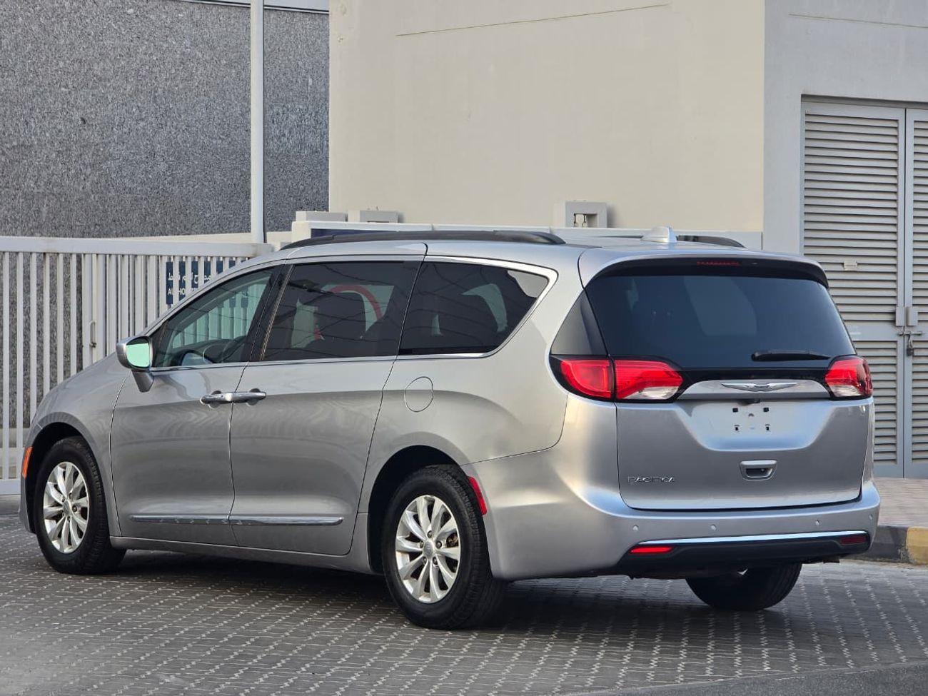 كرايسلر باسيفيكا Limited 3.6L