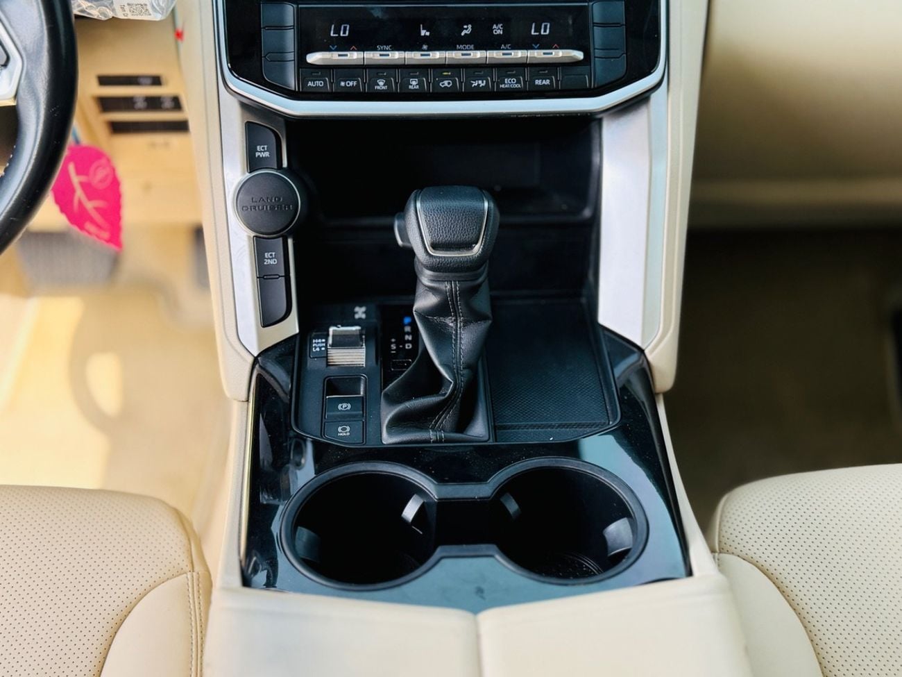 Toyota Land Cruiser Full option