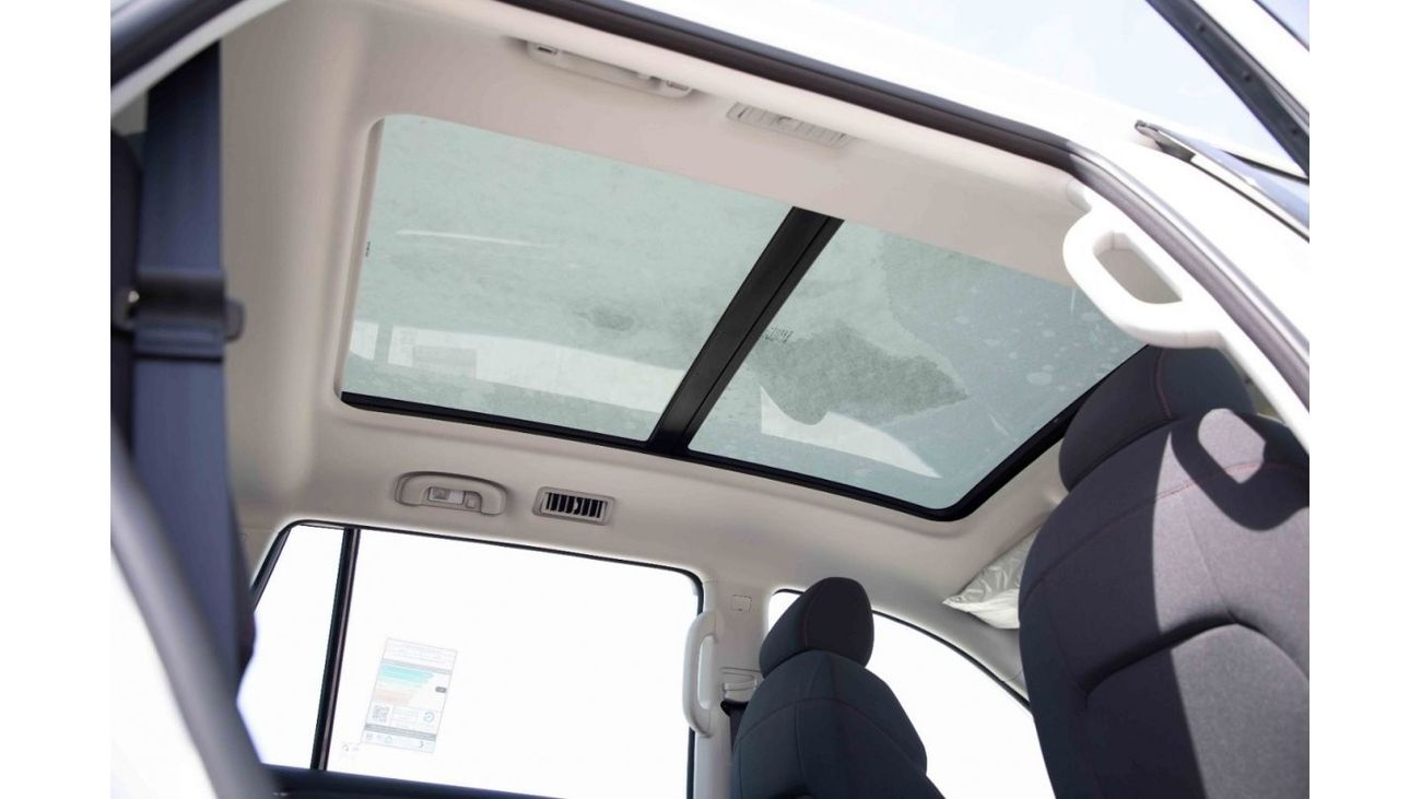 MG RX8 2023 MG RX8 4X4 2.0 STANDARD - White Pearl inside Black