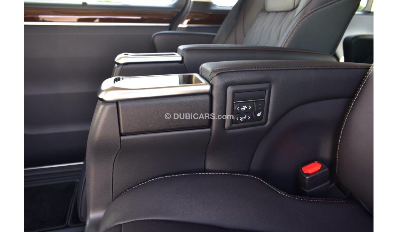 تويوتا جرافينا Premium V6 3.5L Petrol 6 Seat Automatic - Euro 4