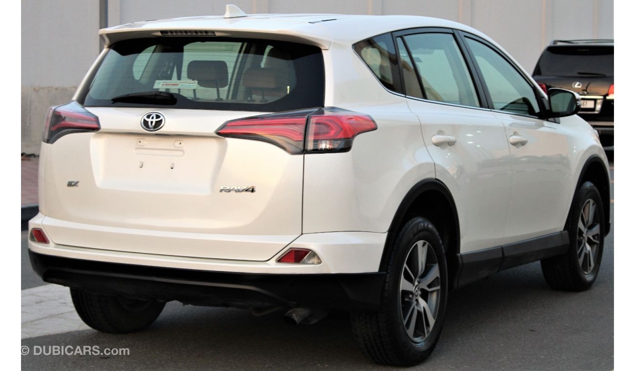 تويوتا راف ٤ تويوتا راف 4 2016 خليجي بحالة ممتازة بدون حوادث نظيفه جدا من الداخل و الخارج