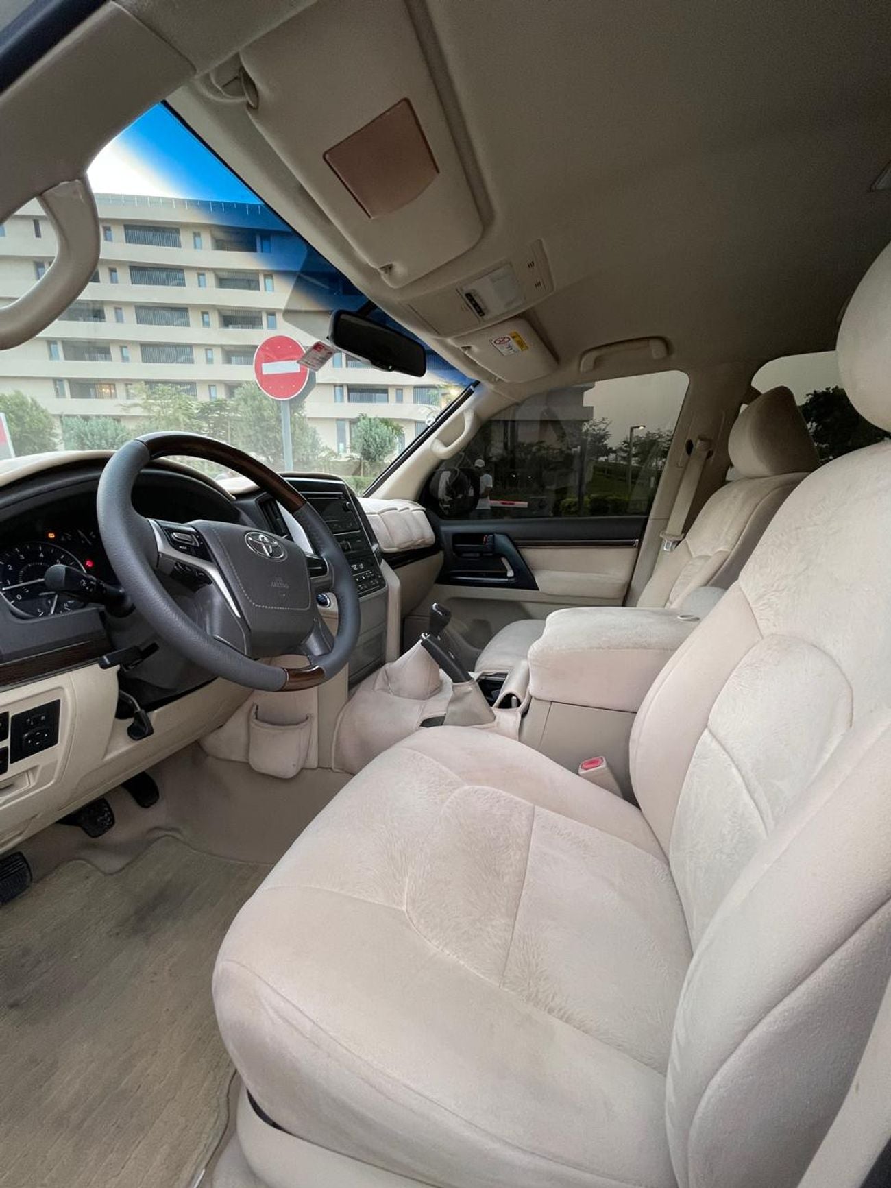Toyota Land Cruiser GXR