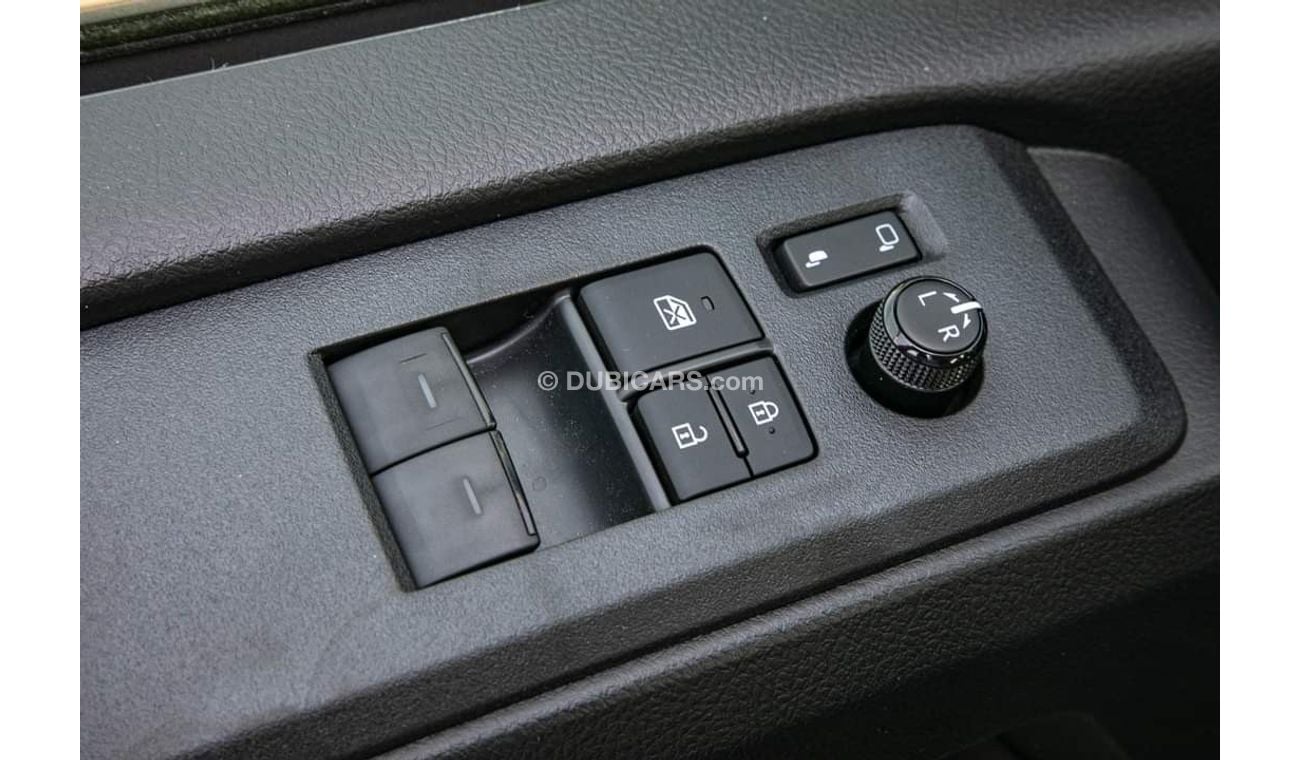 تويوتا هاياس DLS هاي روف كوميتور