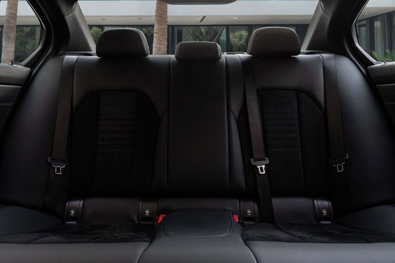 بي أم دبليو 330i 330i M-Kit | 2,350  P.M  | 0% Downpayment | Immaculate Condition!