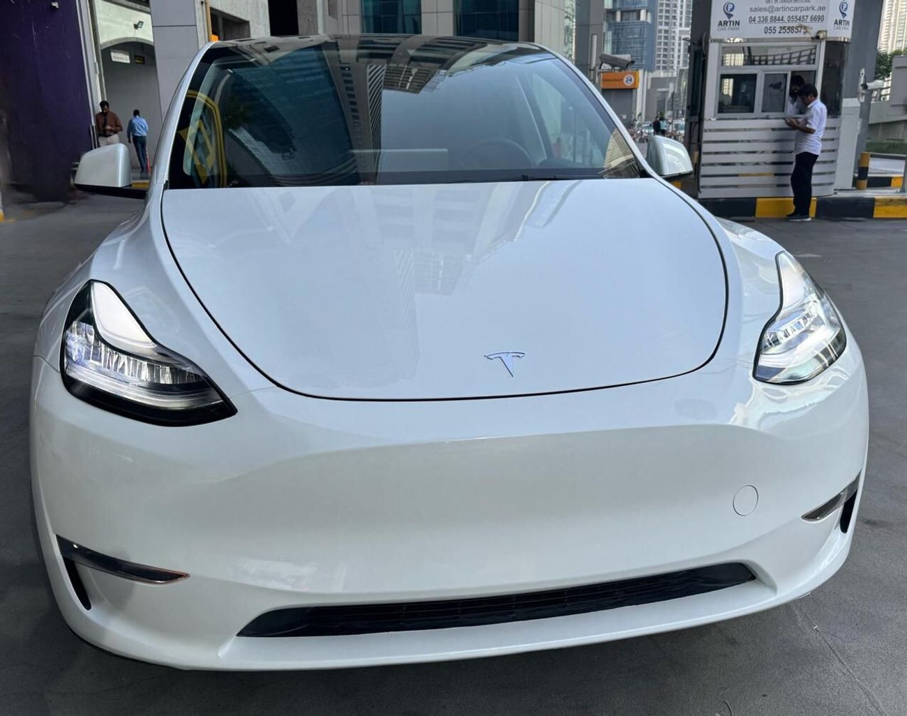 Tesla Model Y Long Range AWD AMERICAN SPECS