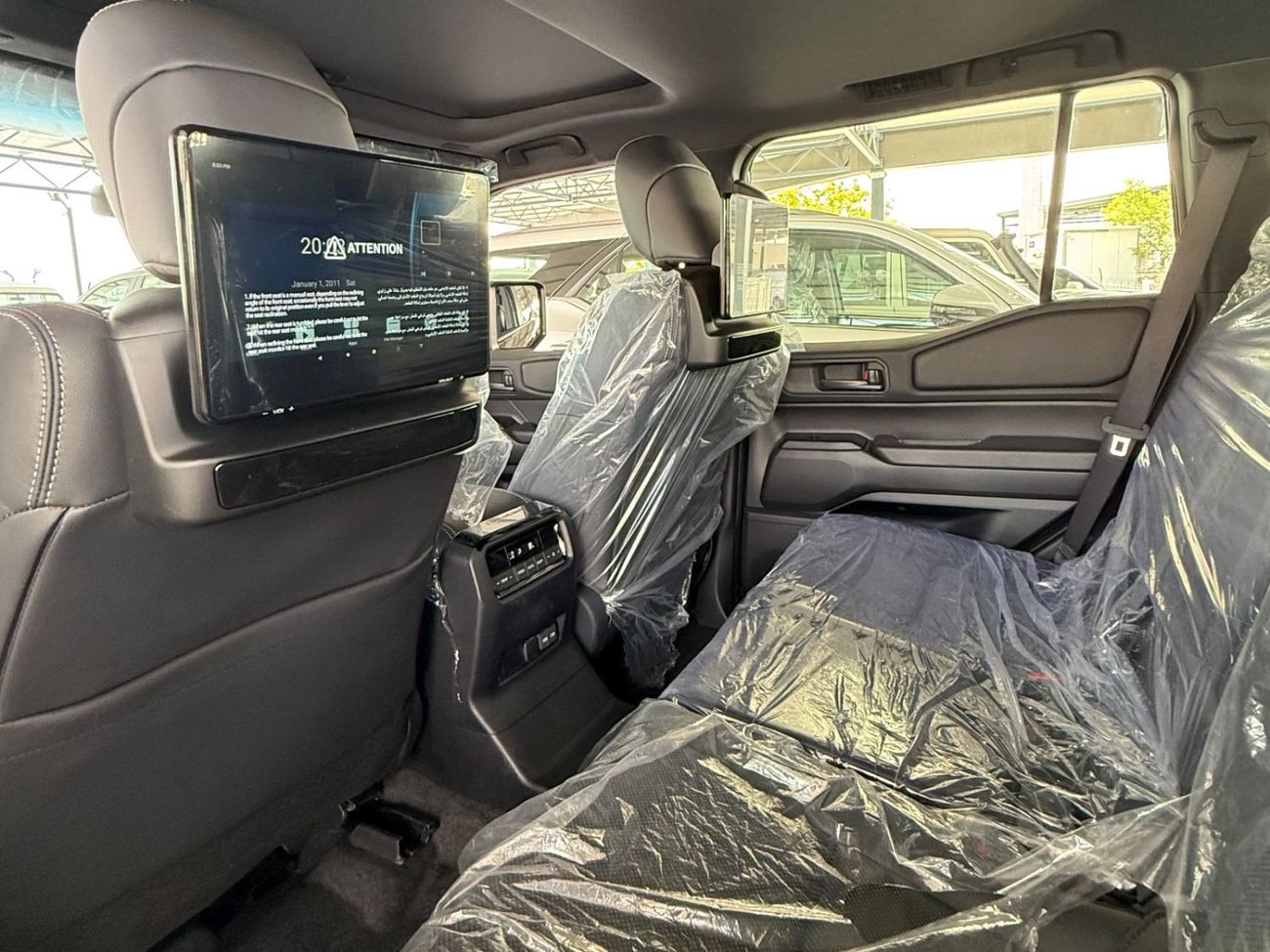 تويوتا برادو 2.8 DIESEL 4X4 AT VX -STD SUNROOF  **EXPORT ONLY**التصدير فقط خارج الخليج**