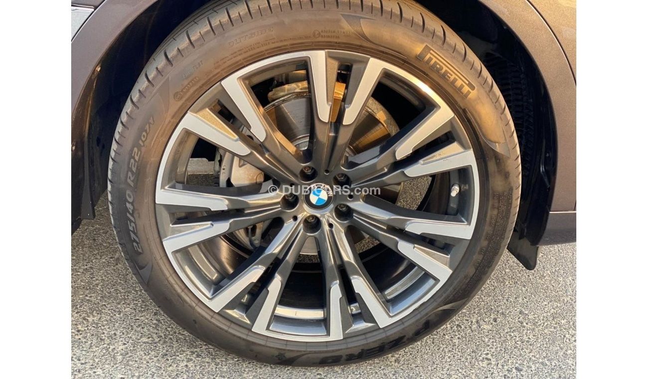 BMW X7 40i Pure Excellence GCC SPEC NEAT AND S`CLEAN