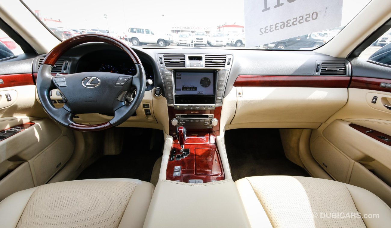 Lexus LS460