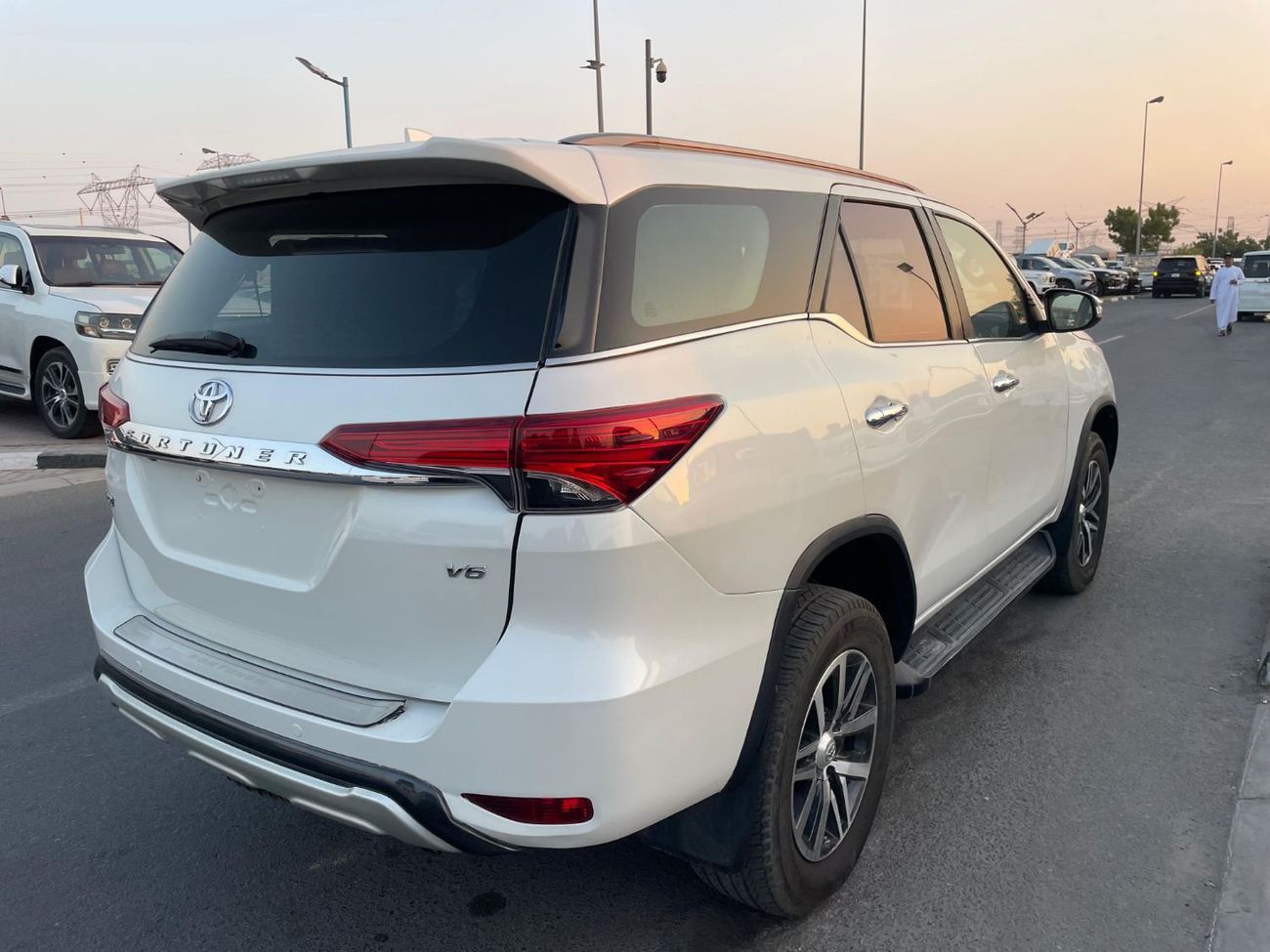 تويوتا فورتونر VXR 4.0L (278 HP)