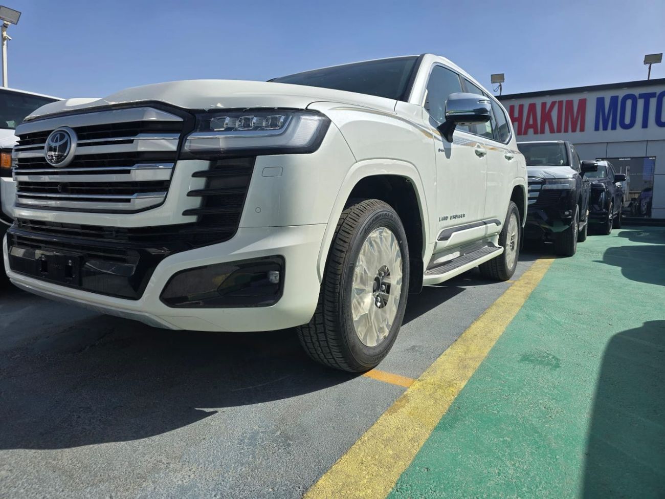 تويوتا لاند كروزر Toyota Land Cruiser LC300 2026 – جميع الفئات متوفرة | 4.0 و 3.5 بنزين | صفر كم