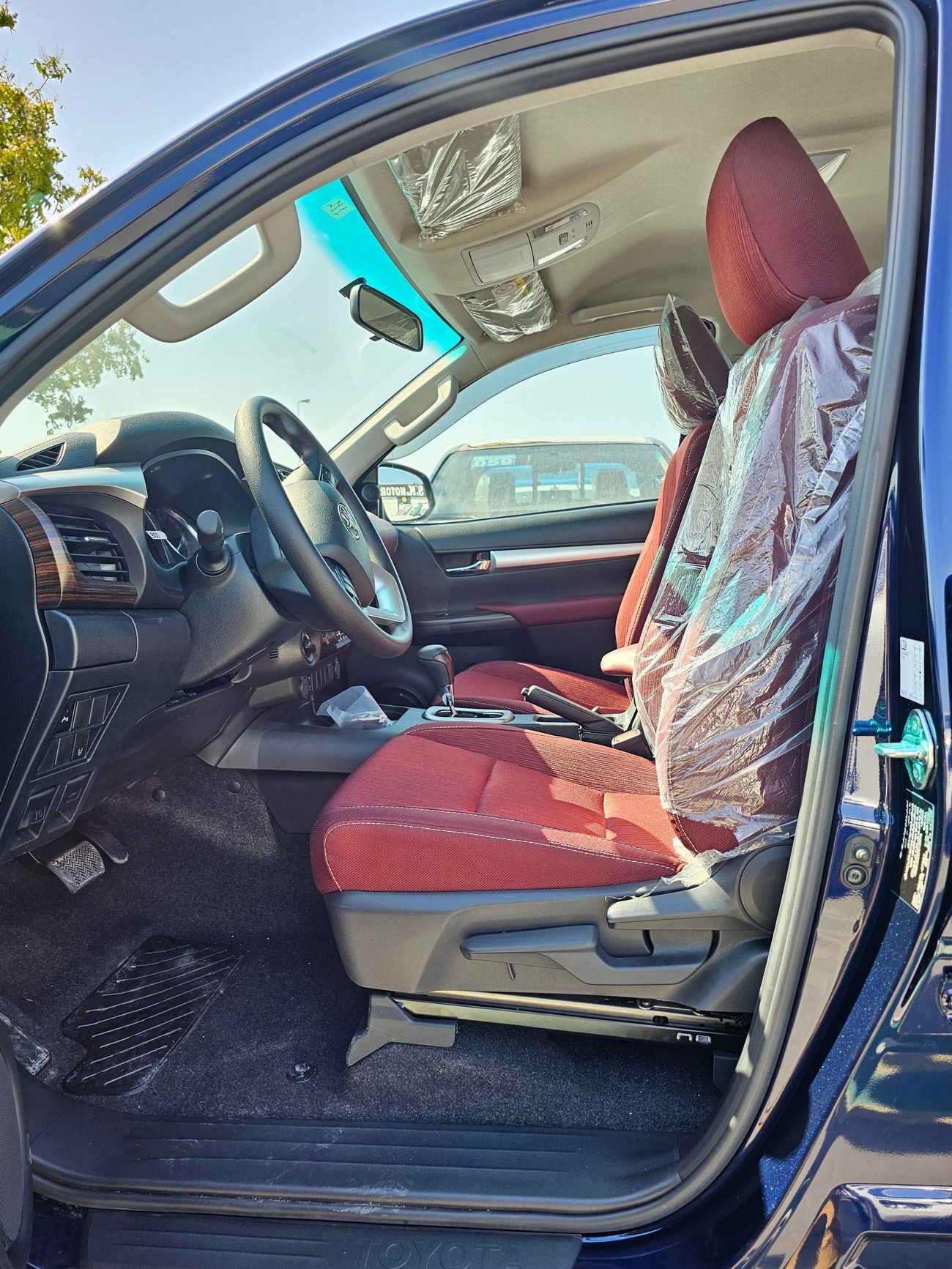 Toyota Hilux WIDE BODY / 4.0L V6 A/T  PETROL / PUSH START / 4WD (CODE # HP40AF)