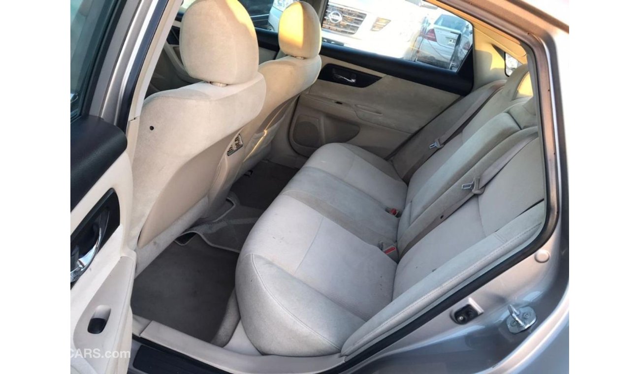 Nissan Altima Nissan Altima 2013 full Automatic gcc for sall