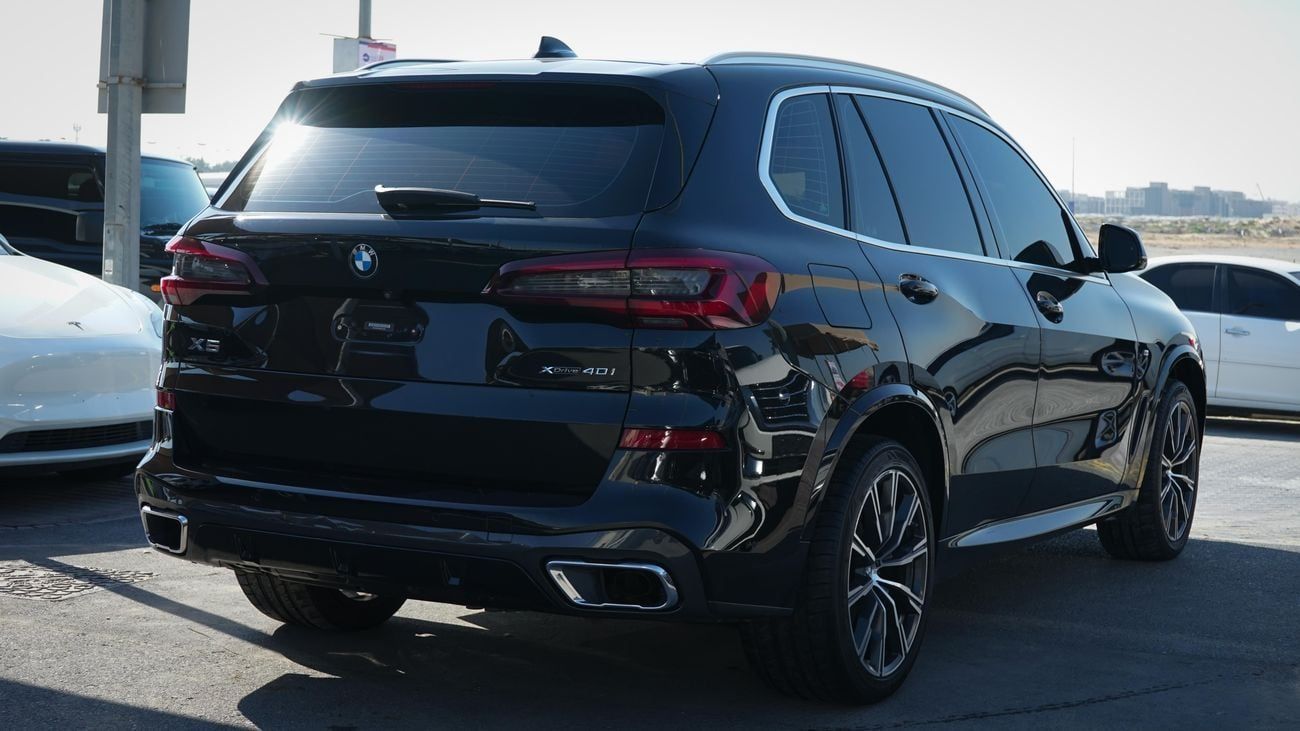 بي أم دبليو M5 X Drive 40 i