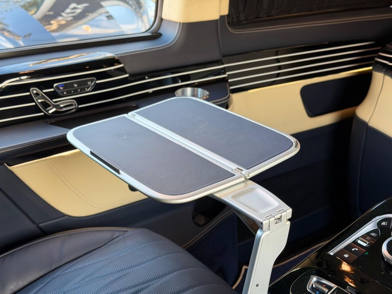 مرسيدس مايباخ V كلاس مايباخ 