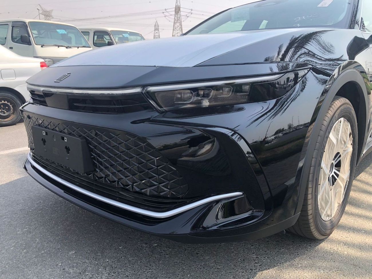 Toyota Crown TOYOTA_CROWN_2.5_HYBRID_FULL_OPTIONS_2023