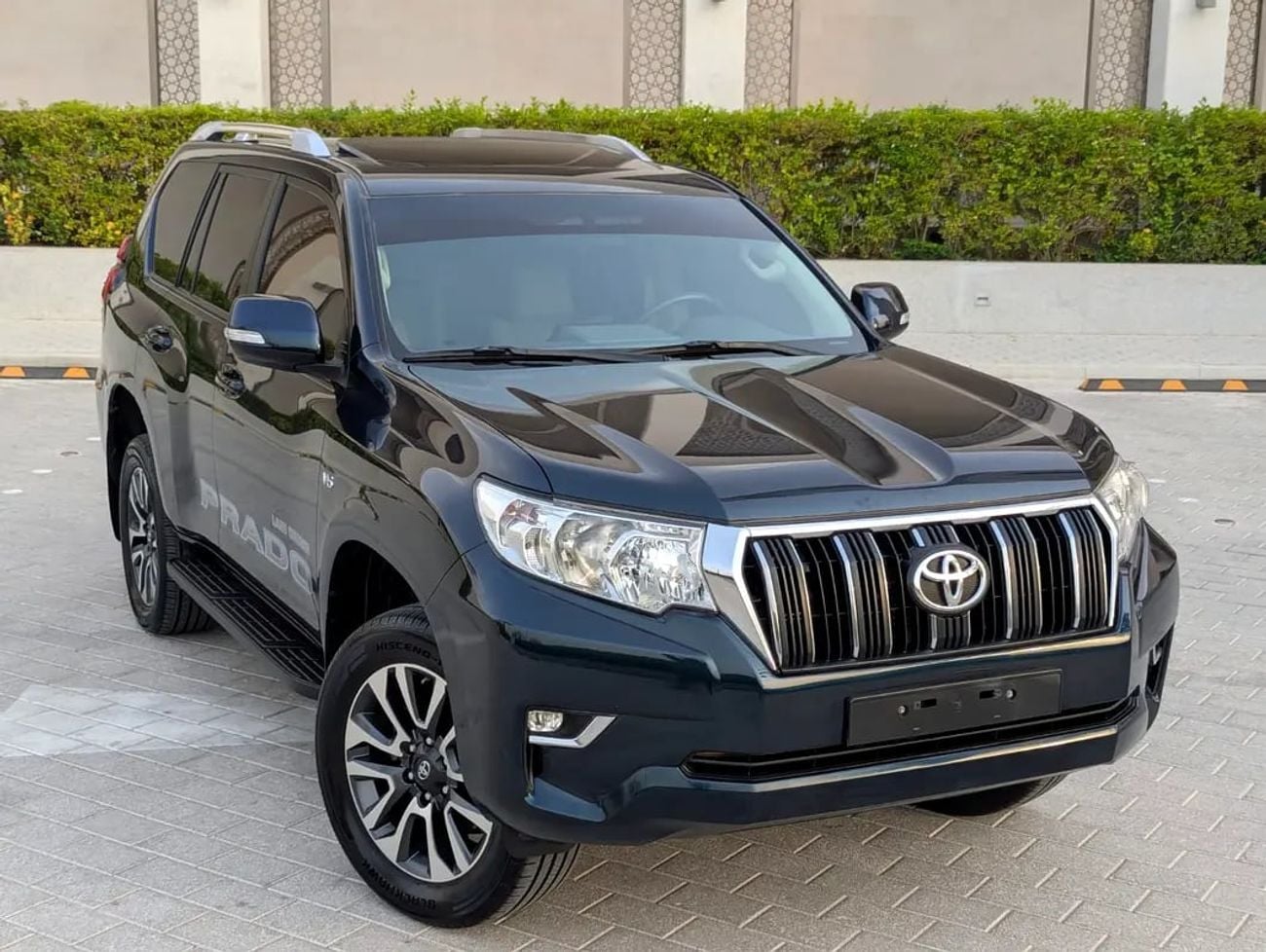 تويوتا برادو GXR 2022 | GCC Specs | Full Option V6 Interior and Exterior Excellent Condition
