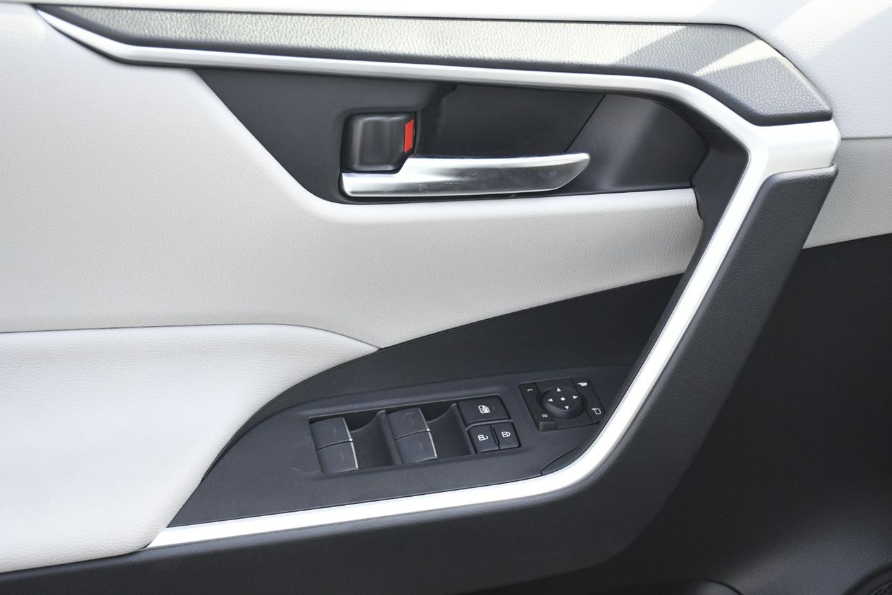 تويوتا راف ٤ 2.5L Adventure With Rader 4WD Petrol Full Option GCC Saudi ( Ready Stock)