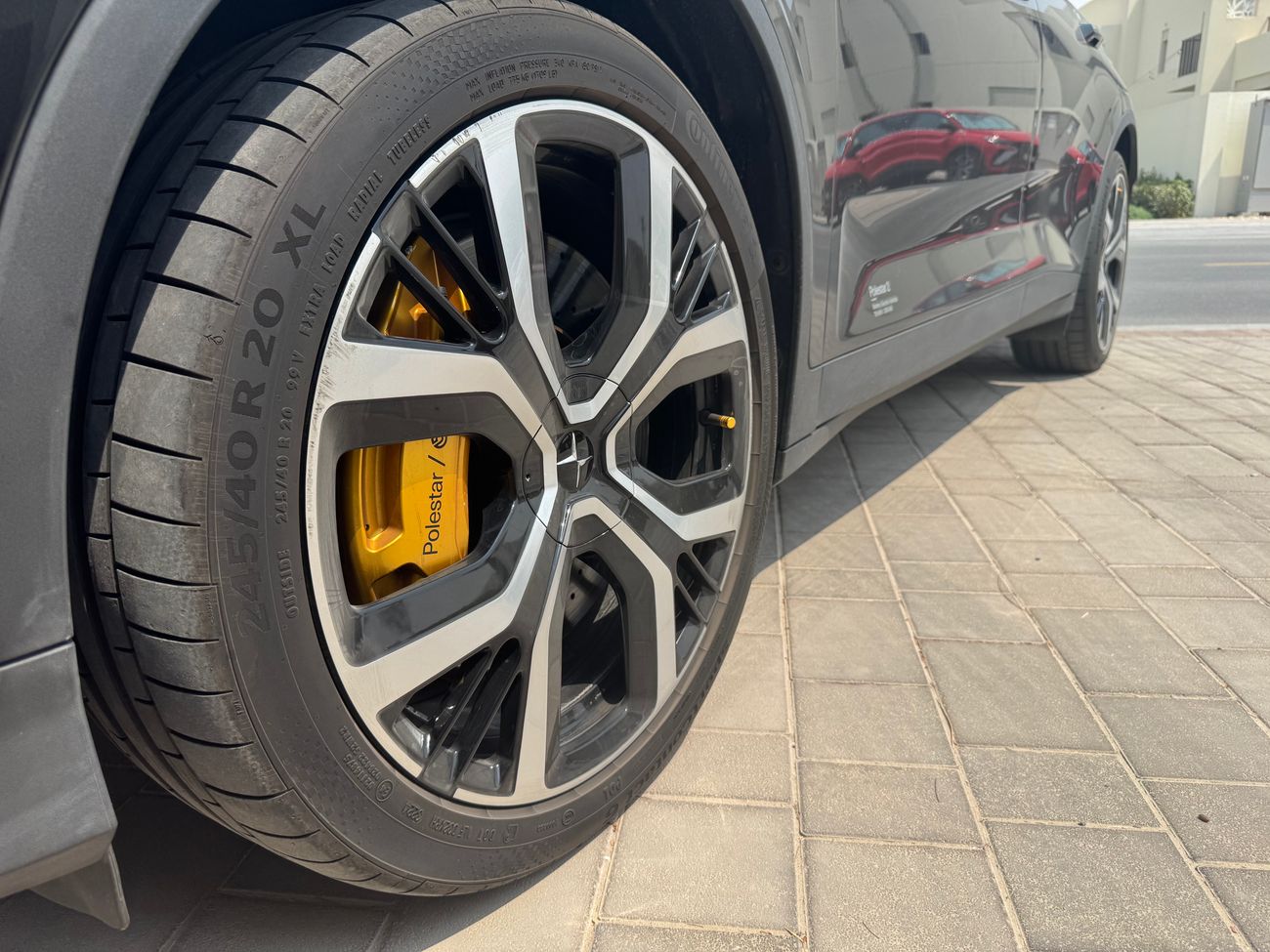 بولستار 2 Long Range Dual Motor Performance