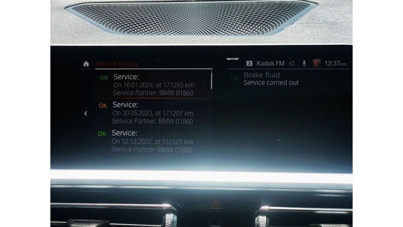 BMW 330i Exclusive GCC SPECS - TURBO CHARGE FULL SERVICE HISTORY - WELL MAINTAINED CAR