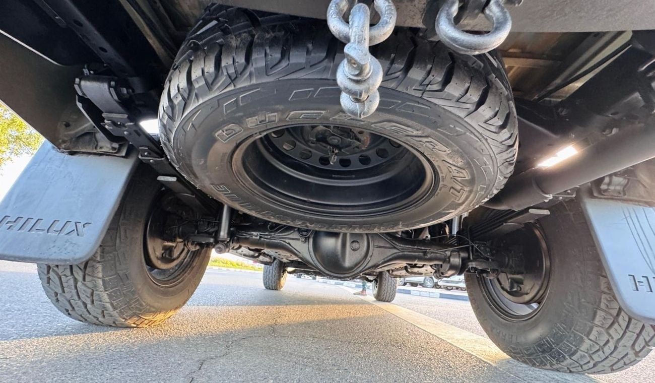 تويوتا هيلوكس OFF ROAD MODIFIED PICKUP | RHD | 2016 | 2.8L DIESEL ENGINE | AT | AWNING SIDE ROOF CAMPING TENT