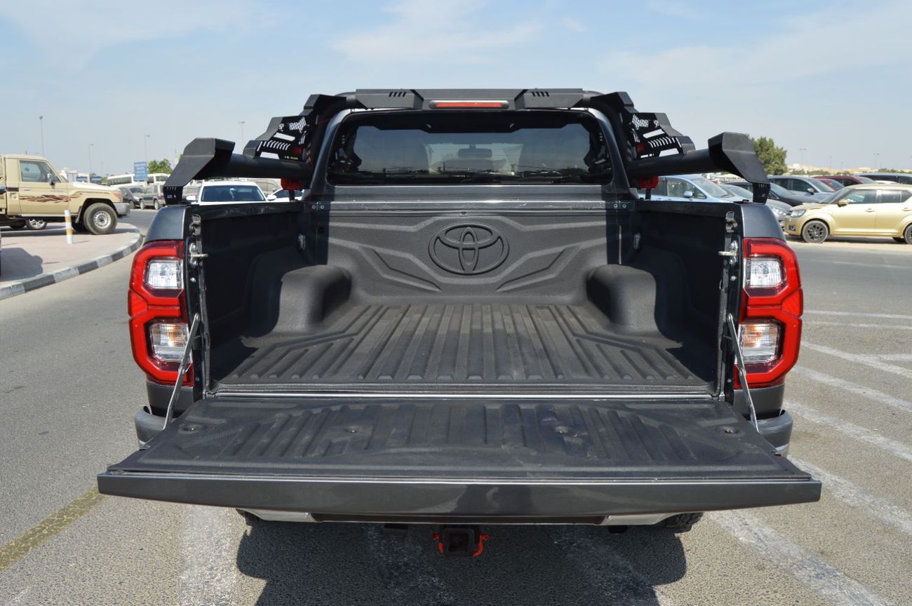 Toyota Hilux Double cabin 2.8L, perfect inside and outside