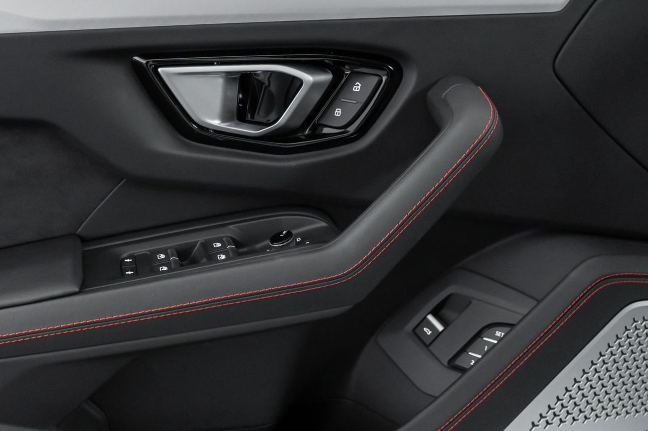 لامبورغيني اوروس S 4.0T V8