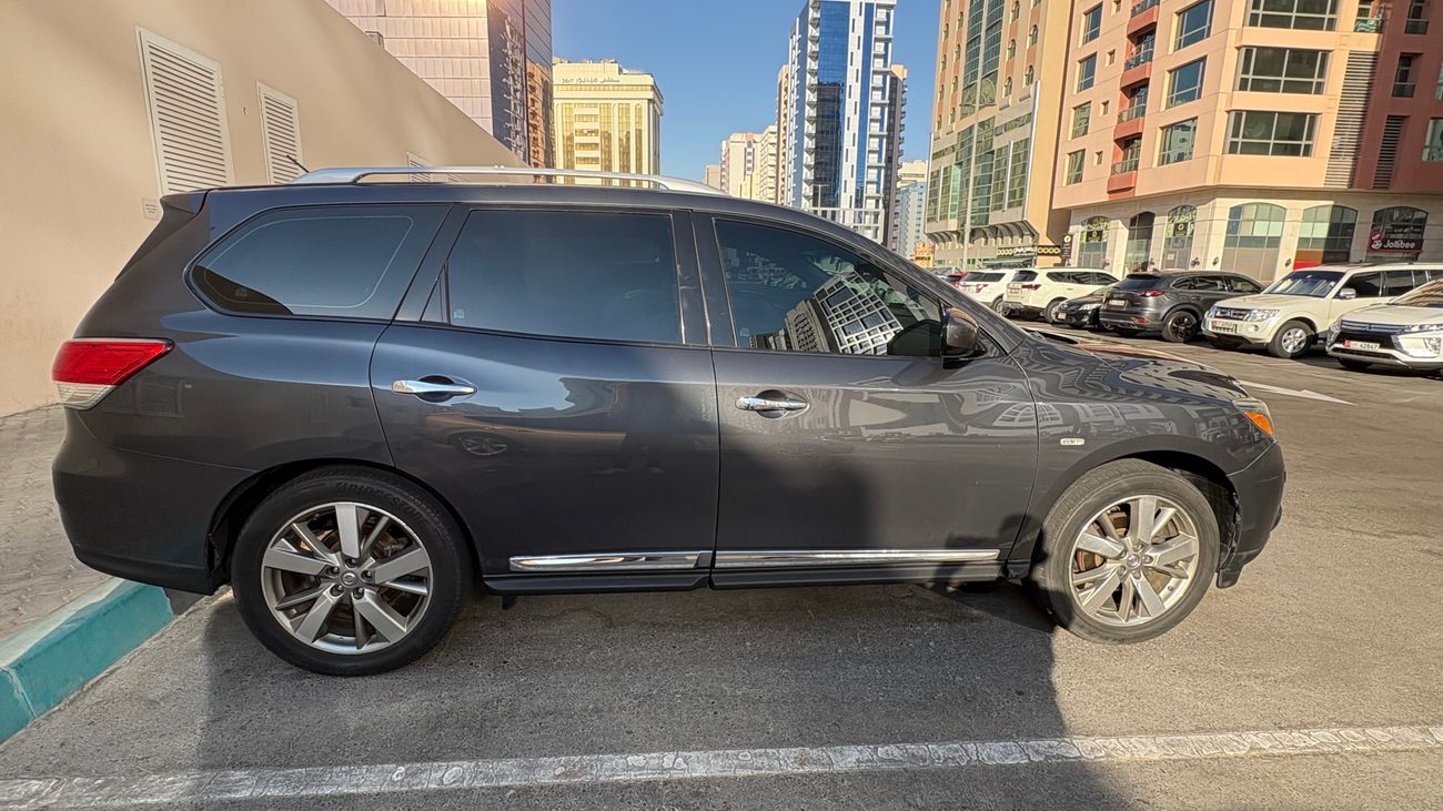 نيسان باثفايندر SV