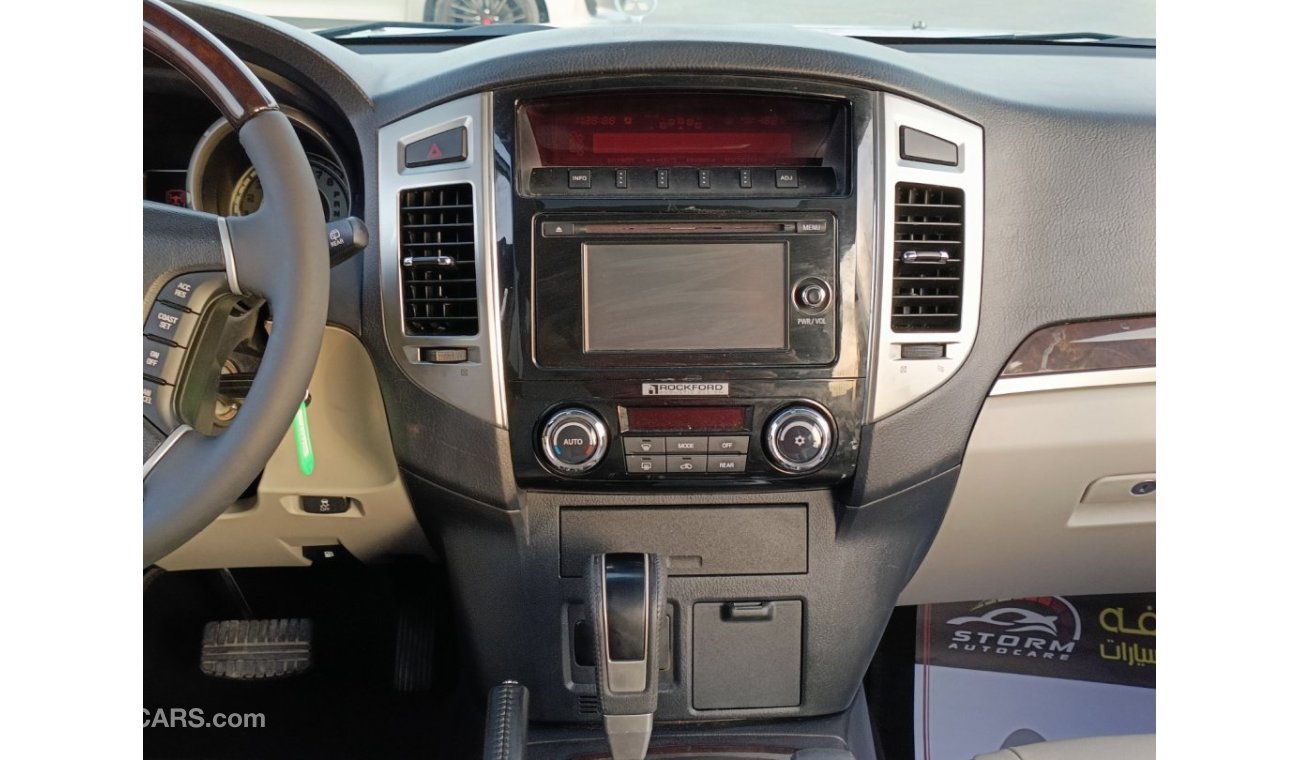 Mitsubishi Pajero 3.5L Petrol, Leather Seat, Sunroof Full Option, RTA PASS (LOT # 1807)