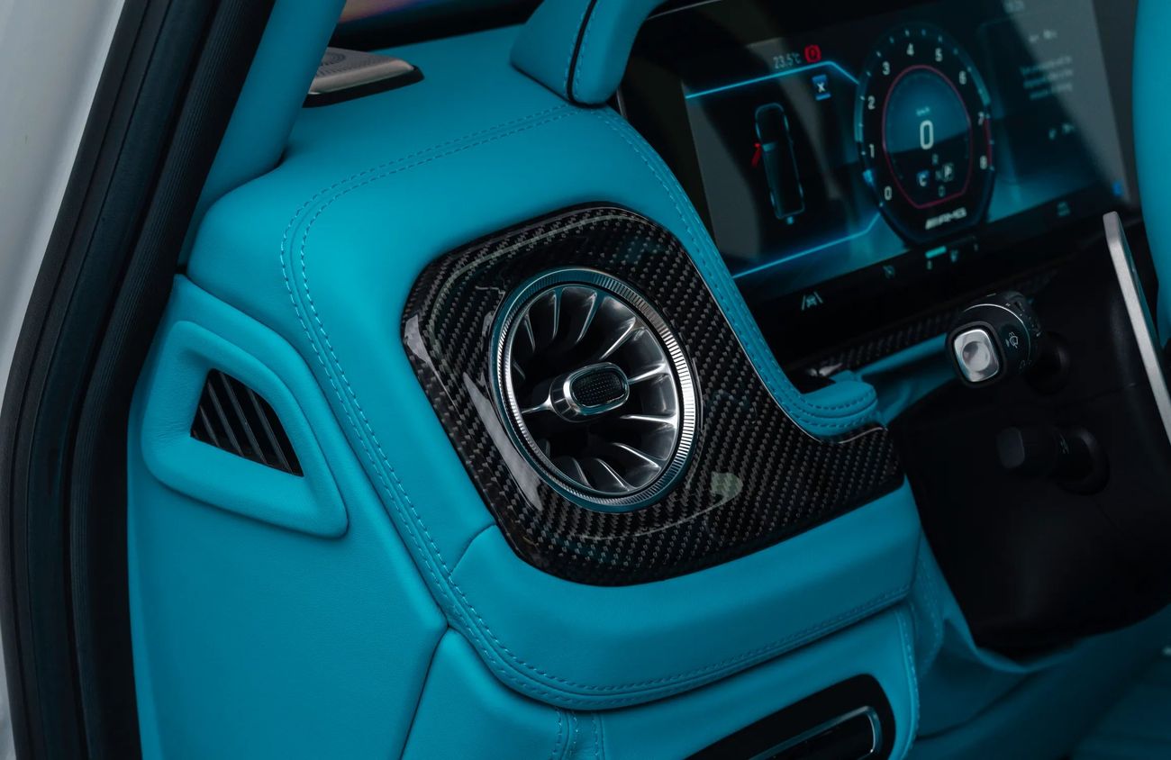 Mercedes-Benz G 63 AMG 4X4² 4.0L V8 Bi-Turbo Engine